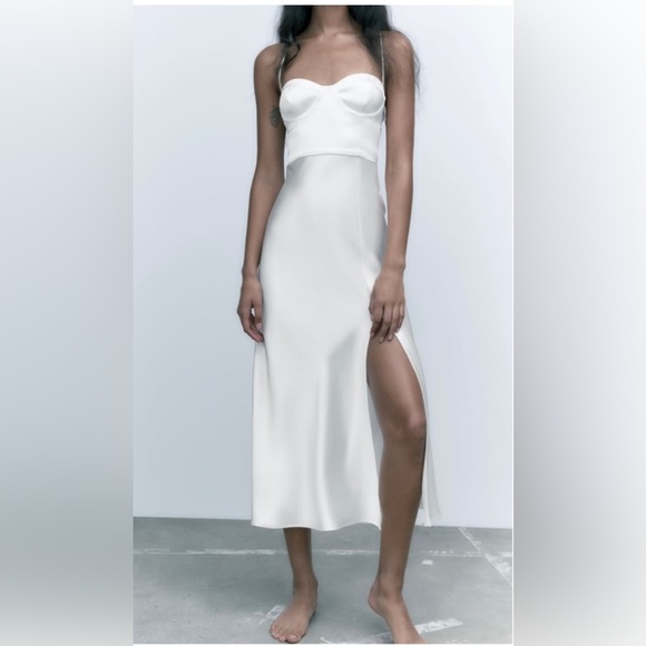 zara satin sweetheart midi dress Zara Women Midi Slip Dress Satin Sweetheart neck S Red Strappy 2451/331 NWOT